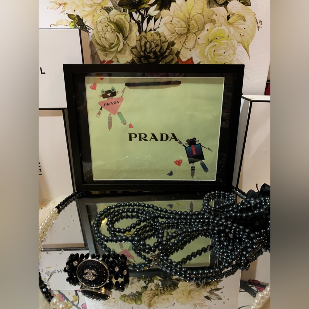 PRADA framed shopping bag! Special edition.Mint-pistachio The love connection